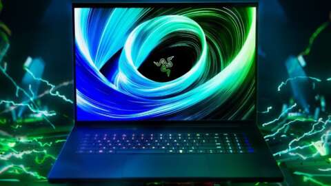 the-new-razer-blade-18-has-a-unique-dual-mode-display-and-rtx-50-series-gpu